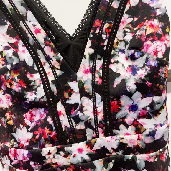 BeBe - Picture 4 of 6